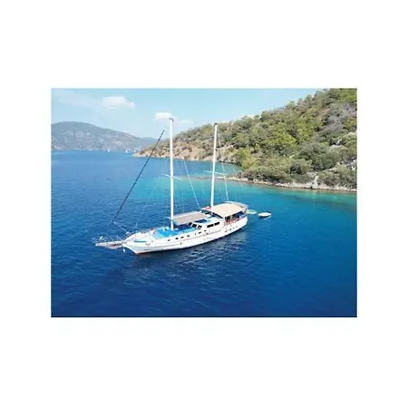 Beforelunch Cruise Ботель *